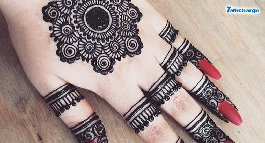 Arabic Henna with Flowers ... Simply Beautiful! | This floral mehndi design  is an excellent example of Arabic Mehndi. #mehndi #mehndiart #mehndilove  #mehndihenna #simplemehndi #simplemehndidesign... | By BeautyZing | Facebook